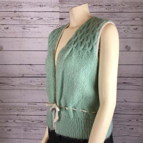Vintage Hand knit open front green vest size medium - Picture 7 of 11